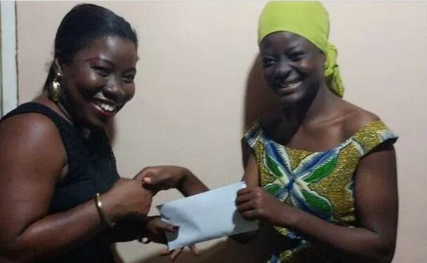 Kumasi-Based Journalist Donates To 'Kayeyei' Teacher Trainee
