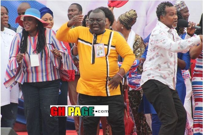 Bawumia, Samira And Other Top Ministers Show Some Boogies At Cape Coast