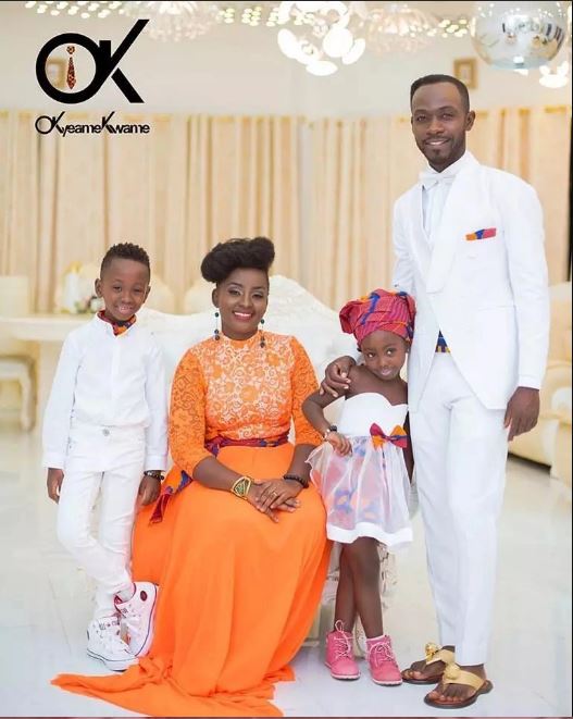 Former President Rawlings And The Smiling Family Of Okyeame Kwame In A Lovely Shot