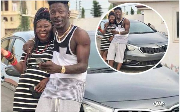 Shatta Wale Buys A Brand New Car For His Mum(Photos)