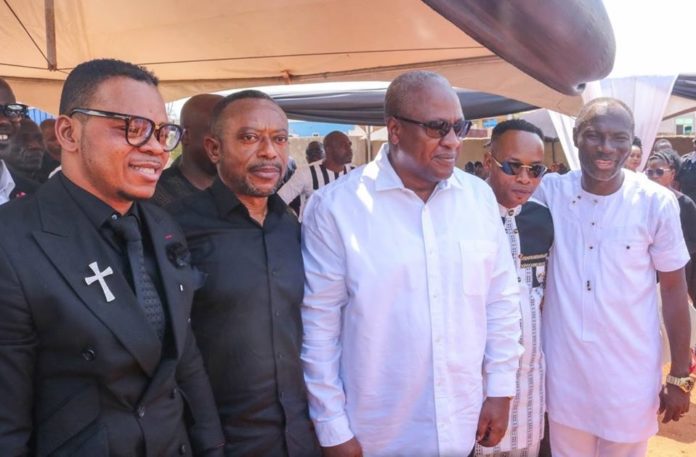 Photos: Mahama, Obinim, Owusu Bempah spotted hanging out at Daniel Kobi's funeral
