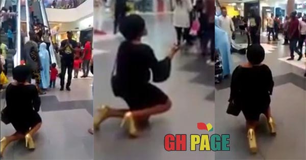 Guy refuses his girlfriend's proposal at the Mall (Video)