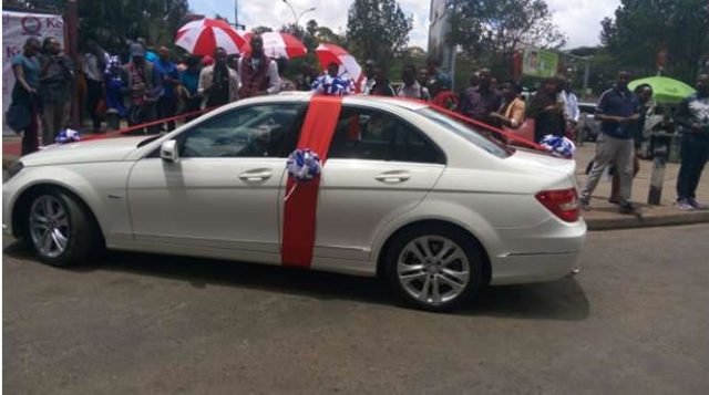 Photos: Lady surprises boyfriend with brand new Mercedes Benz as Valentines’s Day