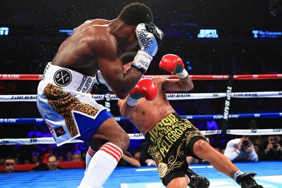 Isaac Dogboe floors Jessie Magdaleno, becomes Ghana’s 8th boxing champion