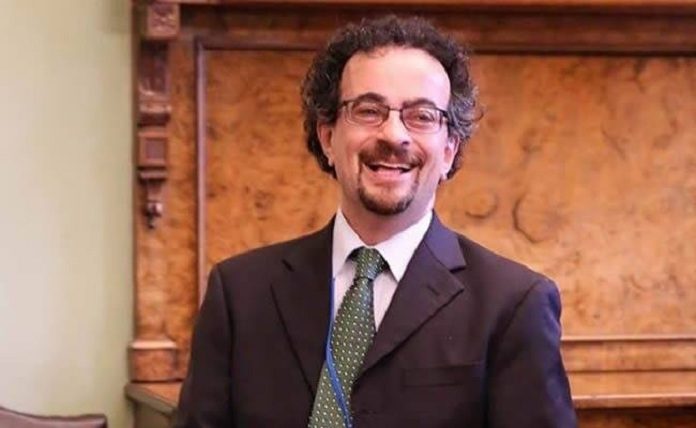  Jon Benjamin