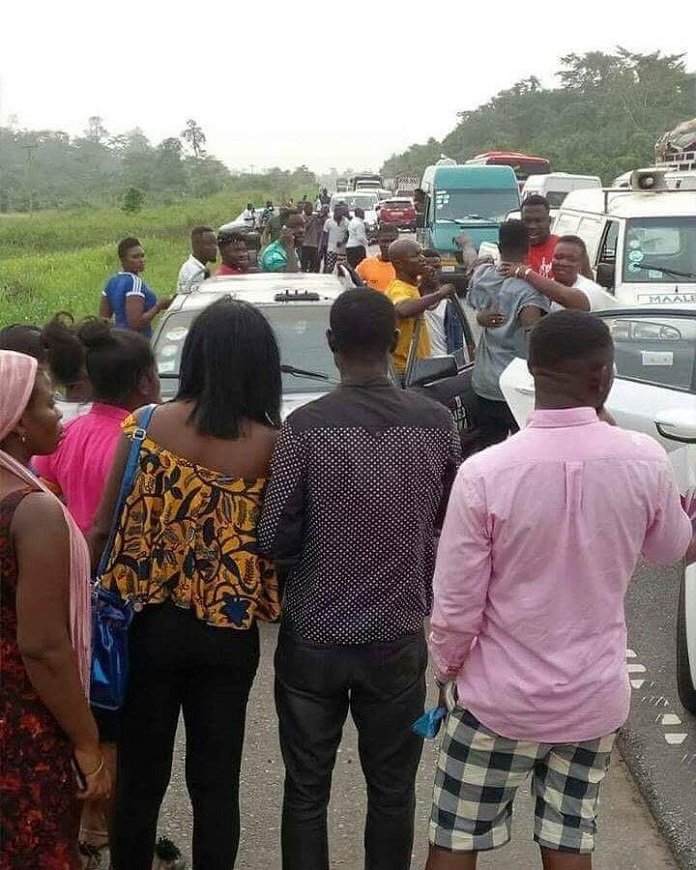 More photos and videos from Sarkodie's accident scene