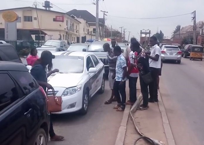 Videos+Photos: See The Reactions When Some Africans Spotted A Self-Driving Car For The First Time