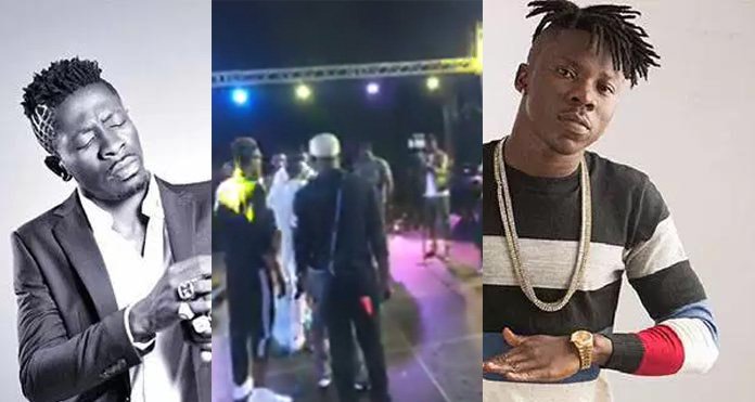 Video: Watch what happened when Shatta Wale tried to perform his diss song to Stonebwoy at Zylofon Cash Activation Concert in Aflao