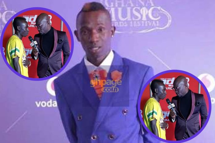 See Patapaa's Dressing To The Ghana DJ Awards 2018 (Photos)