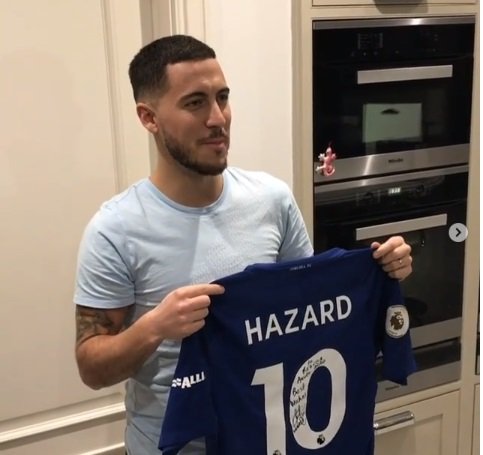 Video+Photos: Chelsea's Eden Hazard Sends Signed Chelsea Jersey To Rebecca Akufo-Addo