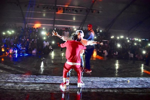Shatta Wale and Wizkid unite on stage at Ghana meets Naija 2018