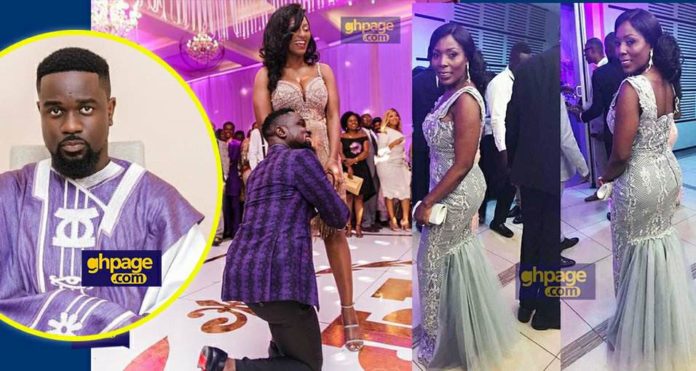 Sarkodie mother-in-law wows patrons at their wedding with stunning dress