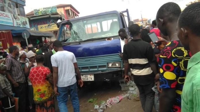A truck loaded with cement runs into Ashaiman market injuring many