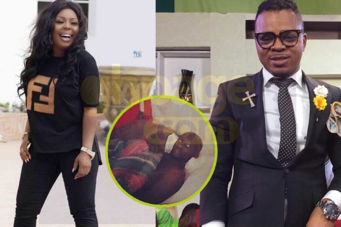 Afia Schwarzenegger reveals the identity of the man with the blanket