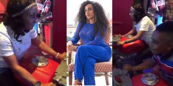 Asamoah Gyan’s wife happily enjoy life with her children