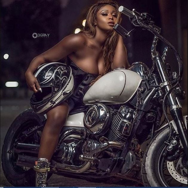 13 wild and spicy photos of Nina Ricchie that are causing men to salivate