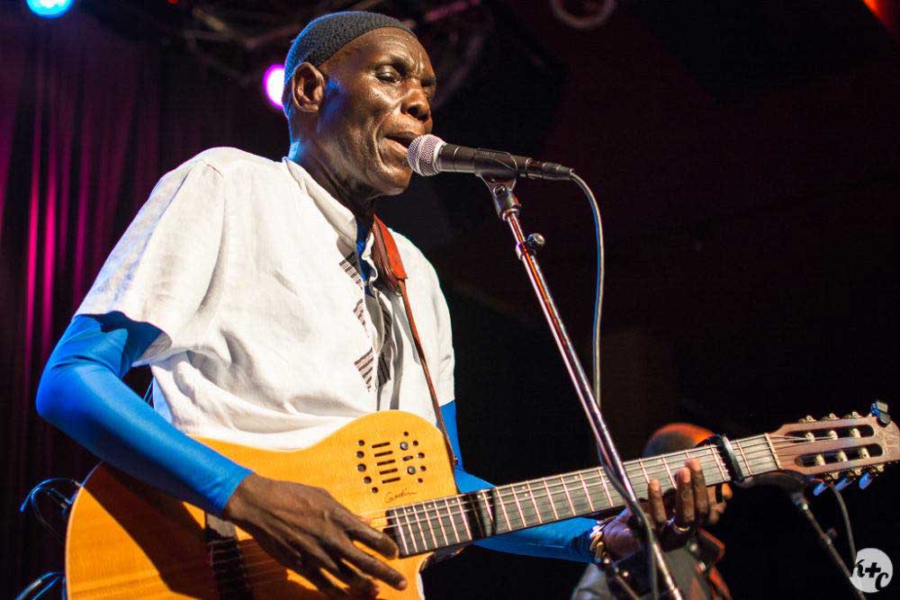 Oliver Mtukudzi