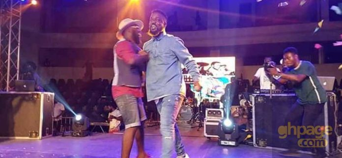 Sarkodie shows up as a surprise guest at M.anifest concert