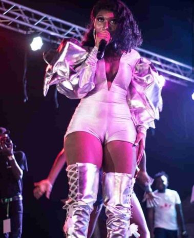 Wendy Shay on stage 