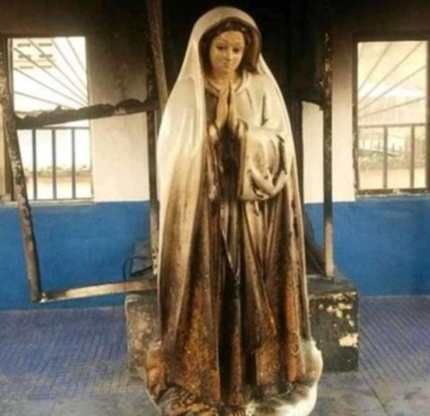 Photo Mary’s statue ablaze