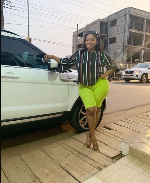 Moesha Boduong puts her huge ’Akosua Kuma’ on display