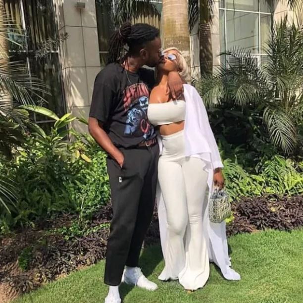 Pappy Kojo and his girlfriend share passionate kiss in latest photo