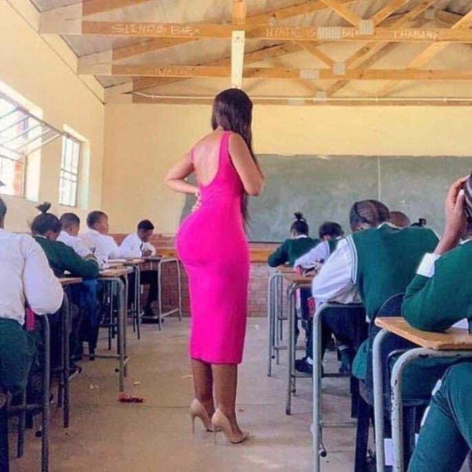 Photos Of A Teacher With A Huge Plantation Backside Goes