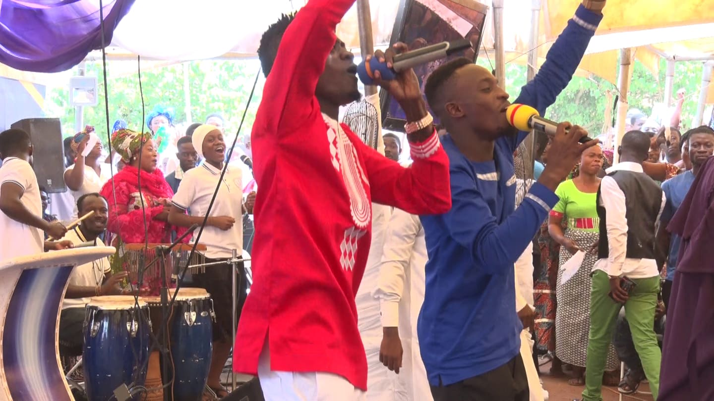 Prophet unites Kwadwo Nkansah Lilwin & Odehyieba; performs together