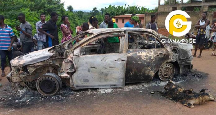 E/R: Goat thief who killed two men escaping has been burnt alive in a car by angry mob in [Photos]