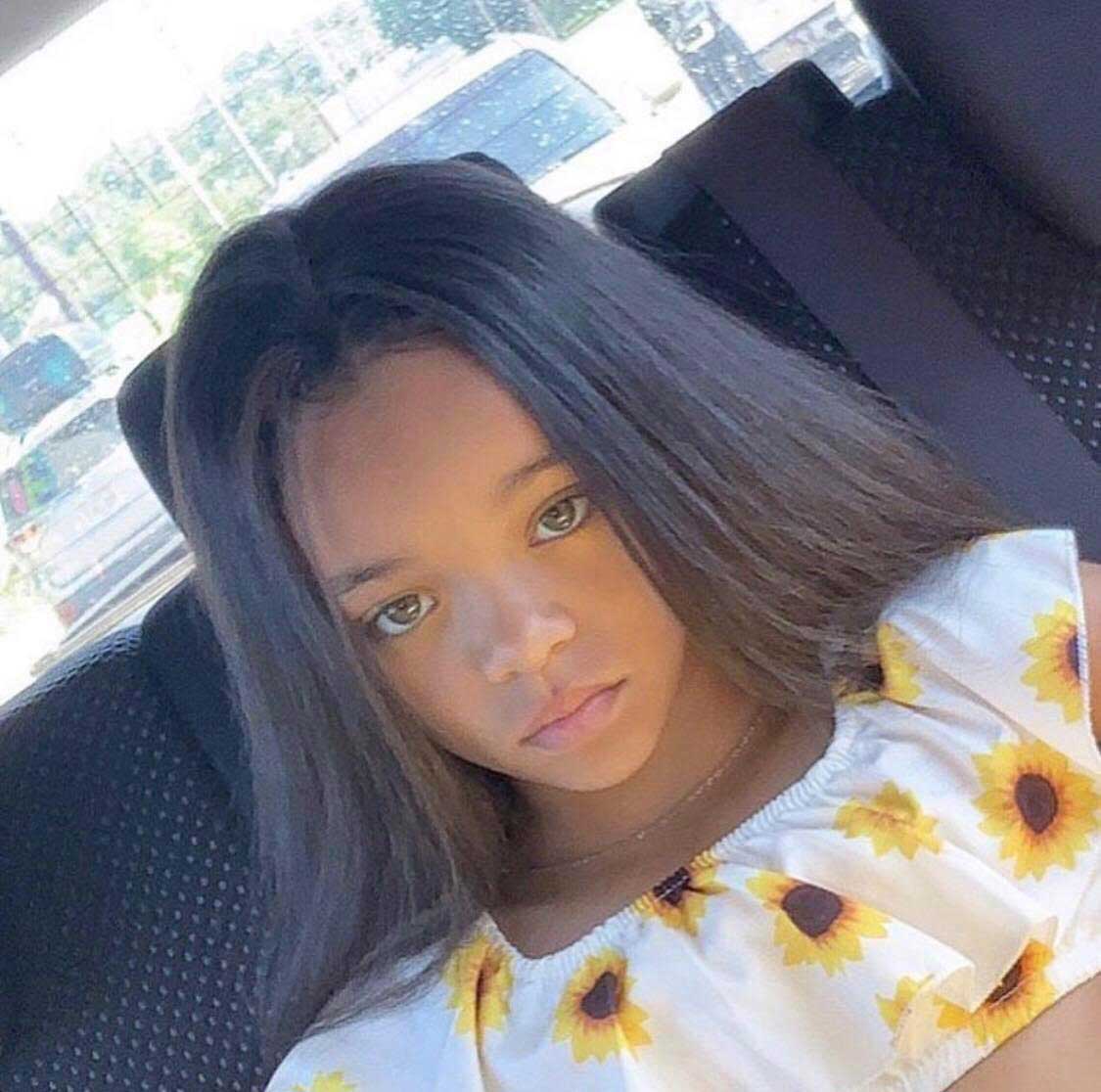 Rihannas Long Lost Twin Sister Found 