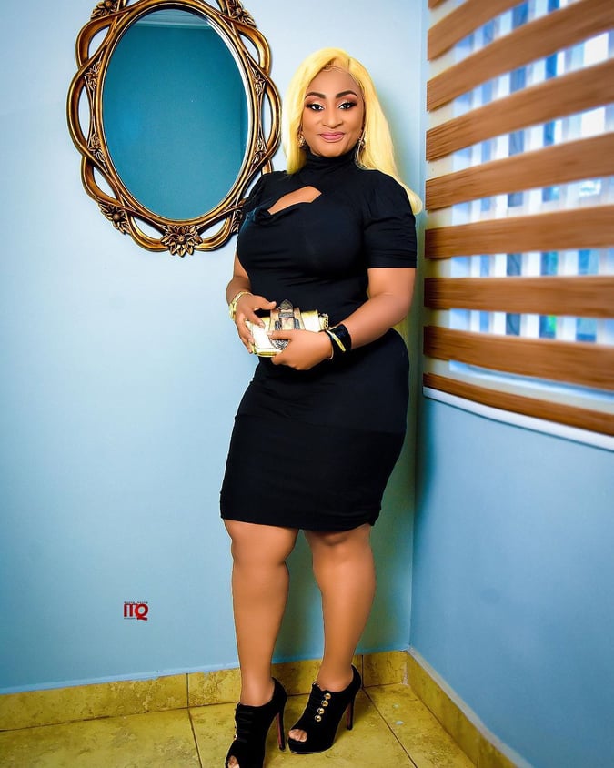 Ellen White breaks the internet with stunning Photos