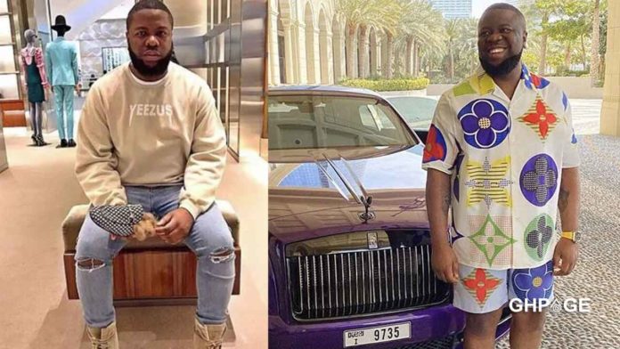 Hushpuppi in tears after landing in the US under tight security - GhPage