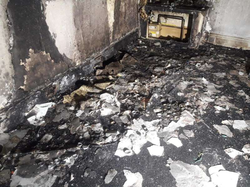 Man burns down apartment in an attempt to propose to his girlfriend