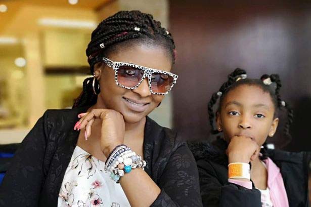 Elizabeth Amoaa and her daughter