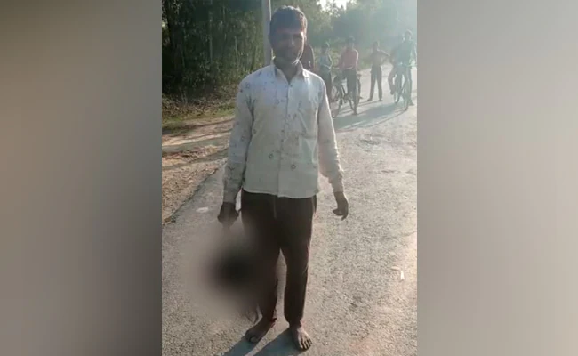 man beheads daughter