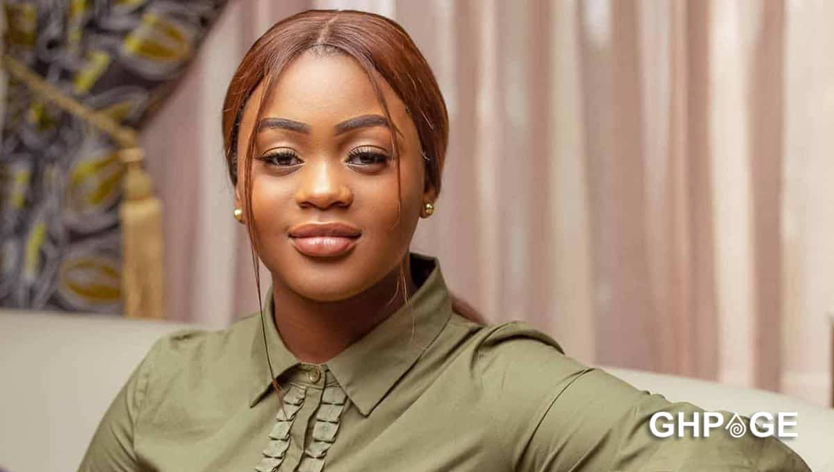 John Mahama’s daughter flaunts her thighs in short jeans in post-birthday photos