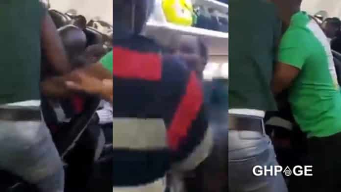 passengers fight in aeroplane