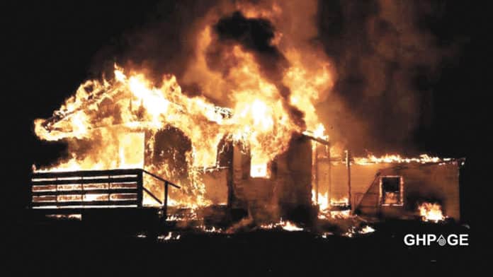 Policeman sets girlfriend's house on fire for failing to visit him despite taking money for transportation