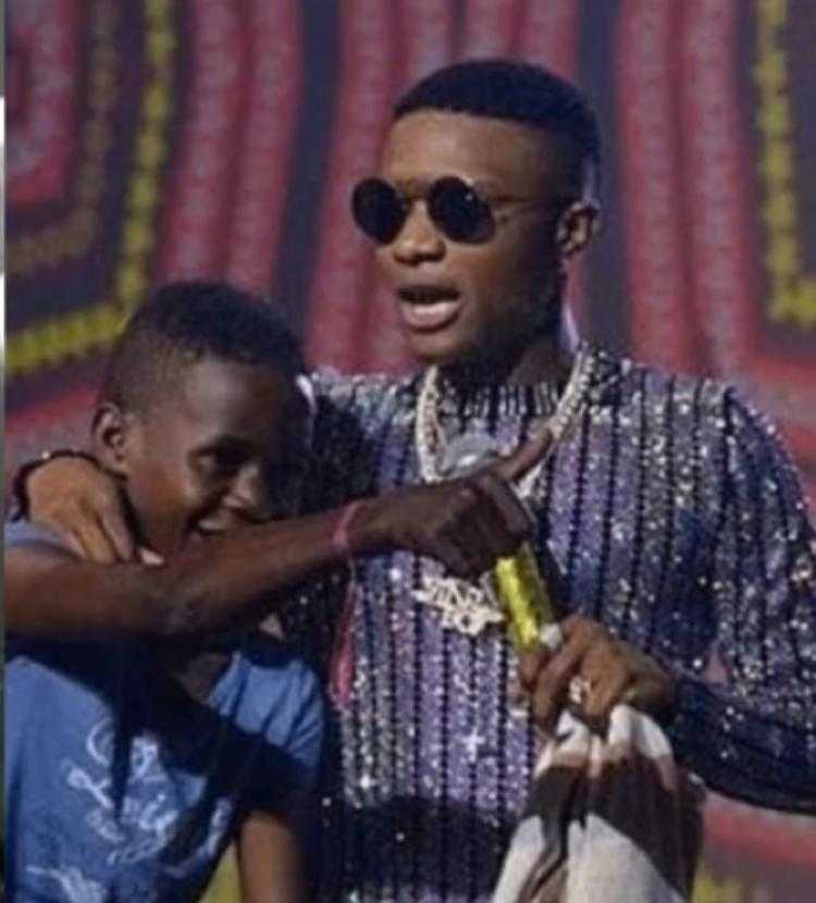 "I'm still begging on the street because Wizkid failed to give me 10M he promised" – Singer cries in video
