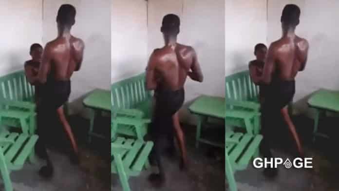 Teenage ashawo fights man for refusing to pay after sex