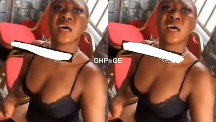 Lady fights friend for stealing her boyfriend's number