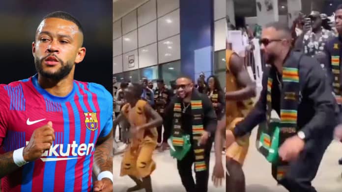 Barcelona star Memphis Depay given kingly welcome as he visits Ghana