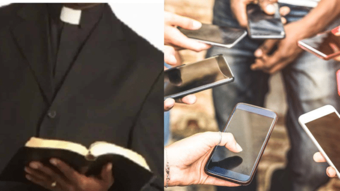 Pastor absconds with congregants' phones and money during a crusade