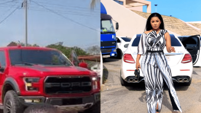 Nana Ama Mcbrown displays her brand-new 2023 Ford Ranger Raptor, which cost over GHc 620,000.