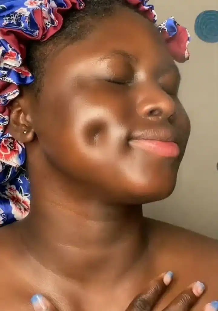 Nigerian lady with rare dimple (3)