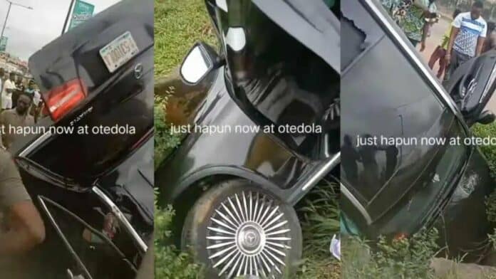 Mechanic crashes client's brand new Mercedes Benz while chilling inside with his girlfriend - Video