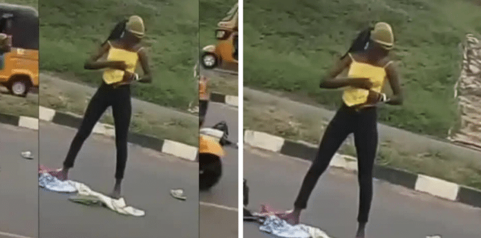 Lady goes mad after Sakawa boys dropped her off