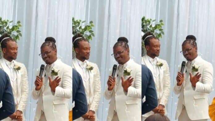Two strong African men happily tie the knot in a very plush ceremony - Video trends