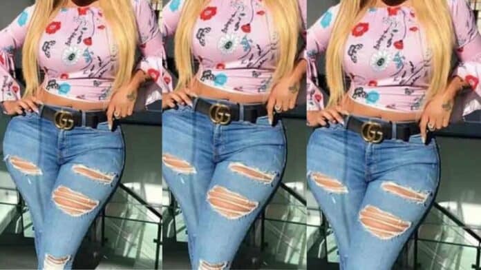 Accra Popular slayqueen who uses juju waist beads on rich men passes on after intercourse with a Benin man (Video)