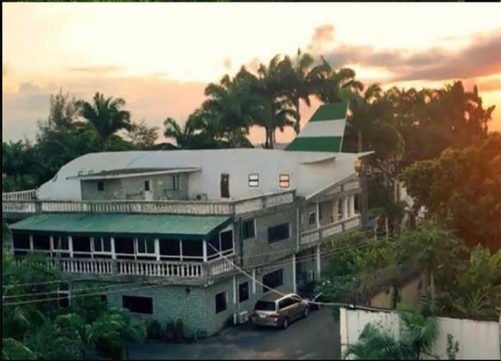 Aeroplane-House - GhPage